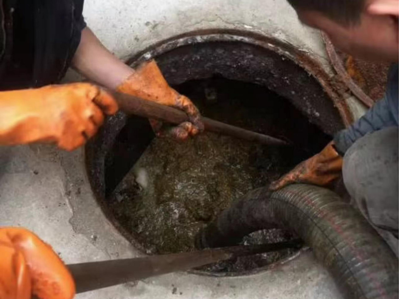 阜南清理化粪池时如何避免沼气的危害?